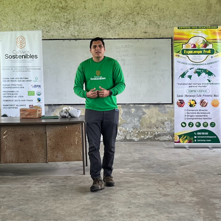 Capacitación de Cultivos Sostenibles a Productores